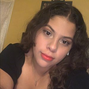 Meet your Posher, Micaela